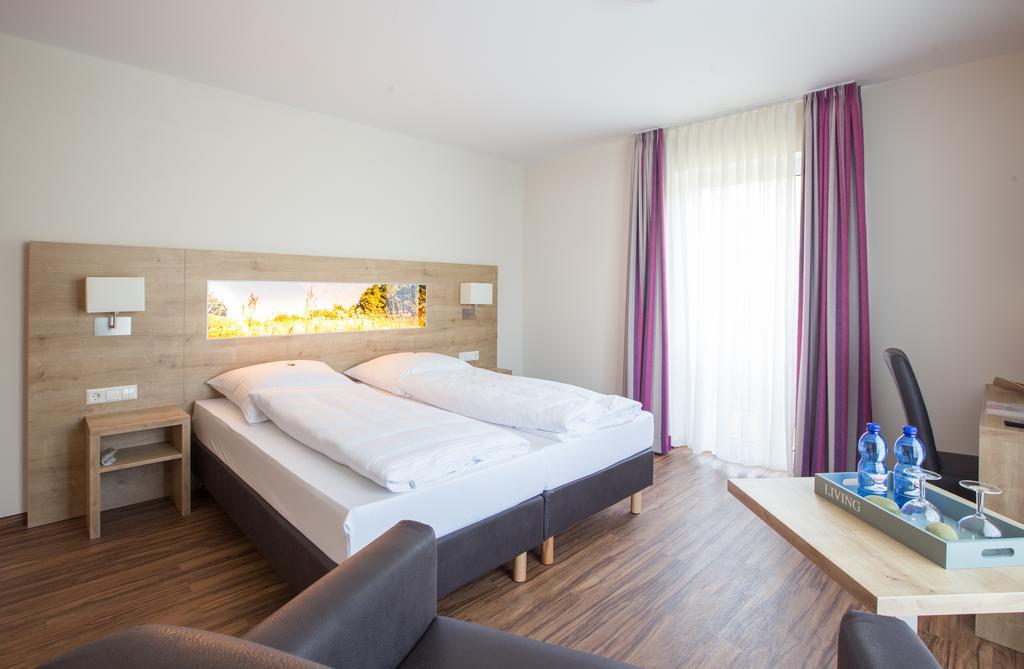 Sonnenhalde Landgasthof Bieg Neuler Room photo